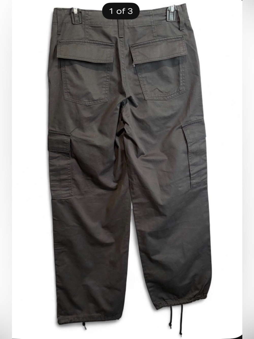 Women’s Levi’s ‘94 Baggy Cargo Pants in black- Durable Utility Style size 25
